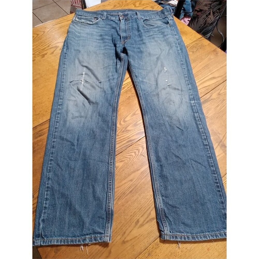LEVI STRAUSS 559 Jeans Mens 38 X 32 BLUE  Preowned Used Summer Spring